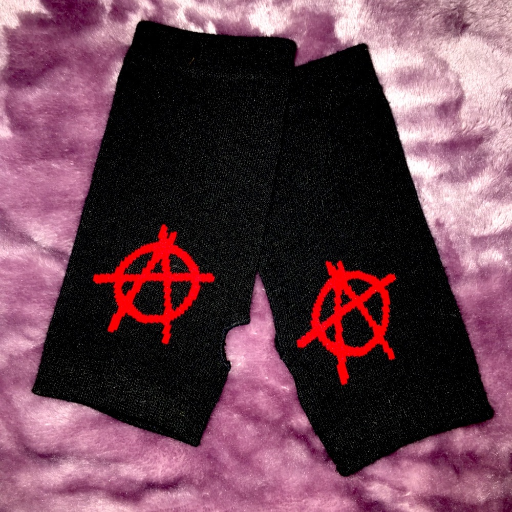 Vintage fingerless anarchy gloves